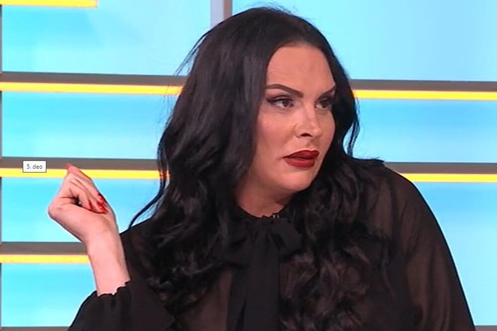 ZAR TOLIKO?! SPRSKA PEVAČICA UŽIVO OTKRILA SVOJU TARIFU: Za sat vremena uzme HILJADE, a postoji i VREME TRAJANJA!