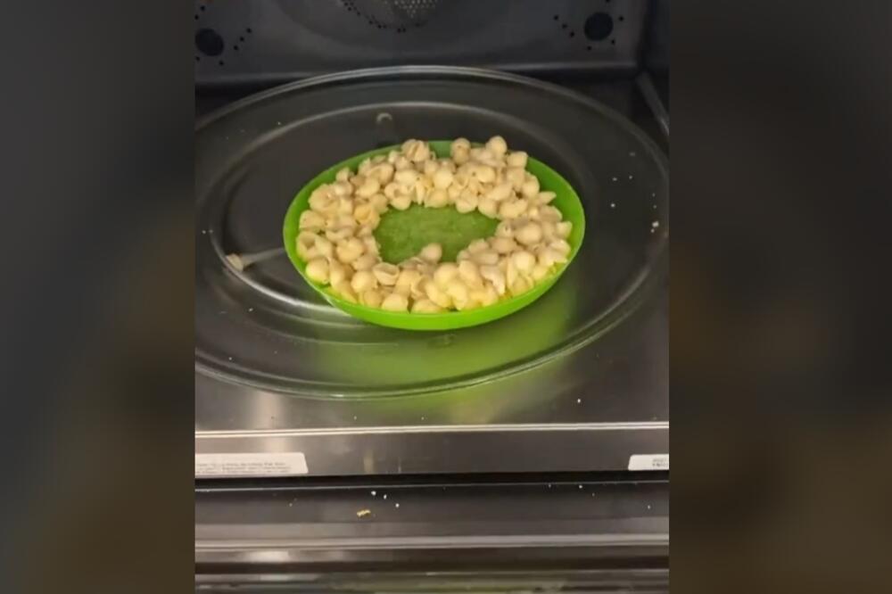 HRANA JE HLADNA, IAKO STE JE PODGREJALI? Konačno je jasno gde grešimo kada ubacujemo hranu u mikrotalasnu!