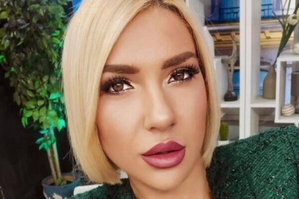 NE BOJ SE JOVANA BOG JE SA TOBOM! Voditeljka zbog STRESA pobegla od svih, spokoj pronašla na DUHOVNOM MESTU!