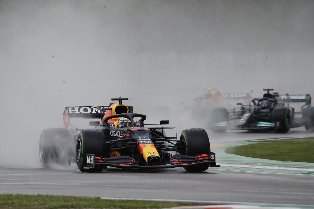 OVO JE NAJAVA SJAJNE SEZONE: Ferstapen slavio u Imoli i ostavio Hamiltona iza sebe!