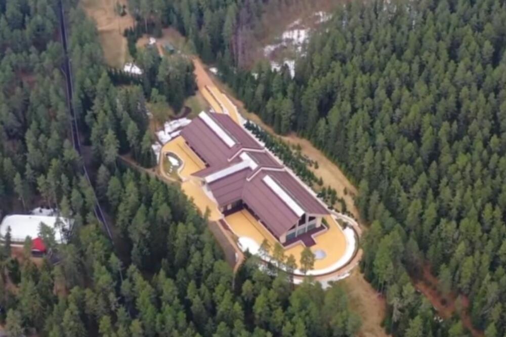 LIČNI FAVORIT! PUTINOVA TAJNA PALATA USRED ŠUME: Samo prostor za AKVARIJUM zauzima 13 kvadratnih metara (VIDEO)