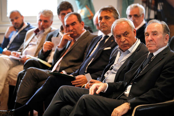 BIVŠI PREDSEDNIK PARTIZANA PREUZIMA POZNATI ITALIJANSKI KLUB? Grobari ga I TE KAKO PAMTE (VIDEO)