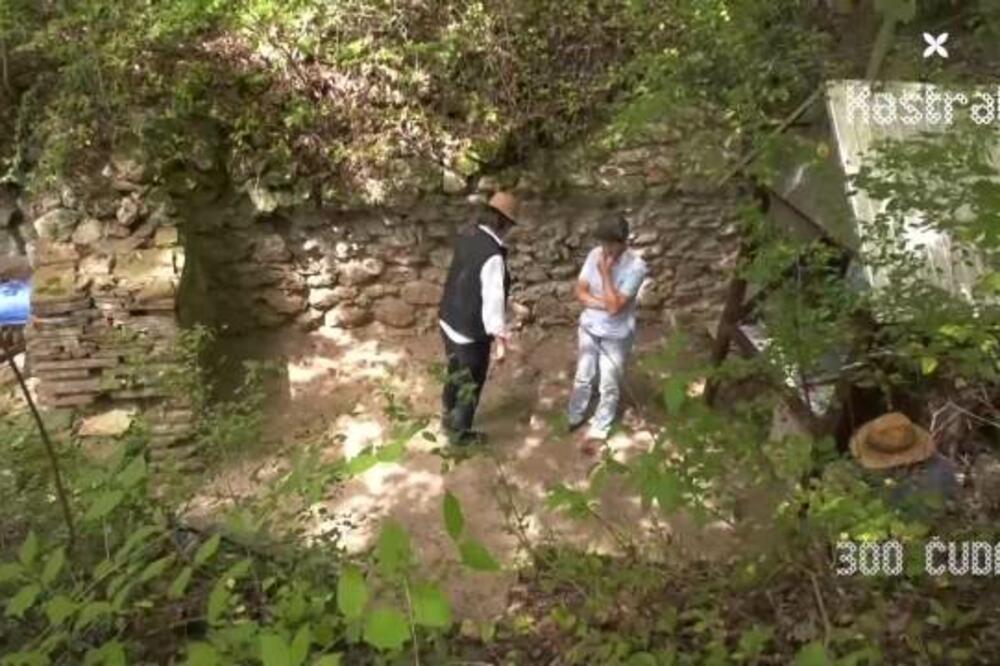 NEVIĐENO BOGATSRVO NAŠE ZEMLJE: Otkrivena GROBNICA usred šume u blizini KURŠUMLIJE! (VIDEO)