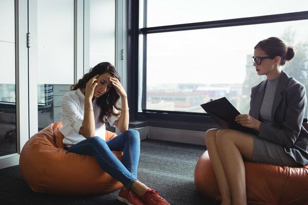 EVO KAKO DA NA NAJSIGURNIJI NAČIN POMOGNETE DEPRESIVNIM OSOBAMA: 10 saveta ZLATA VREDNIH!