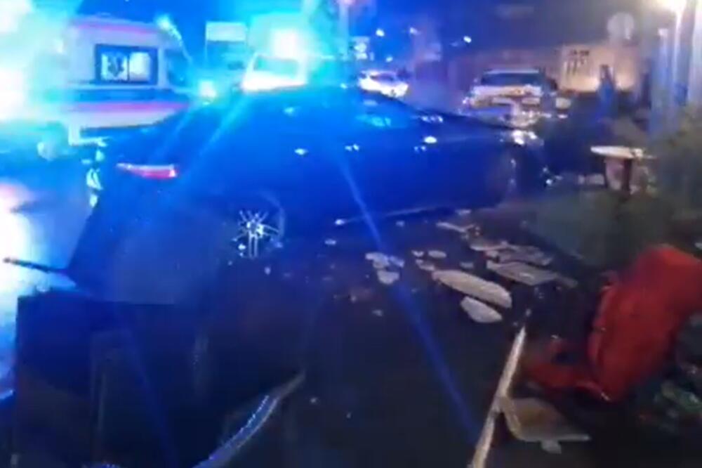 HAOS U ZAGREBU: Mercedesom udario u terasu kafića, povređene dve osobe! (VIDEO)