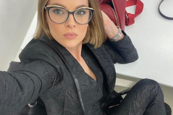 "KAMENJARKA PRAVA"!Slavica Ćukteraš PERVERZIJA BEZ LIMITA: Pokazala ono što su SVI dugo čekali, SRAMOTNI komentari