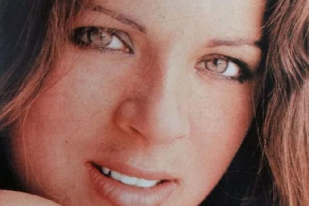 BILA JE SE*S BOMBA UMILNOG GLASA U JUGOSLAVIJI: Svi muškarci su ludeli za njom, a ona je EMIGRIRALA u Ameriku