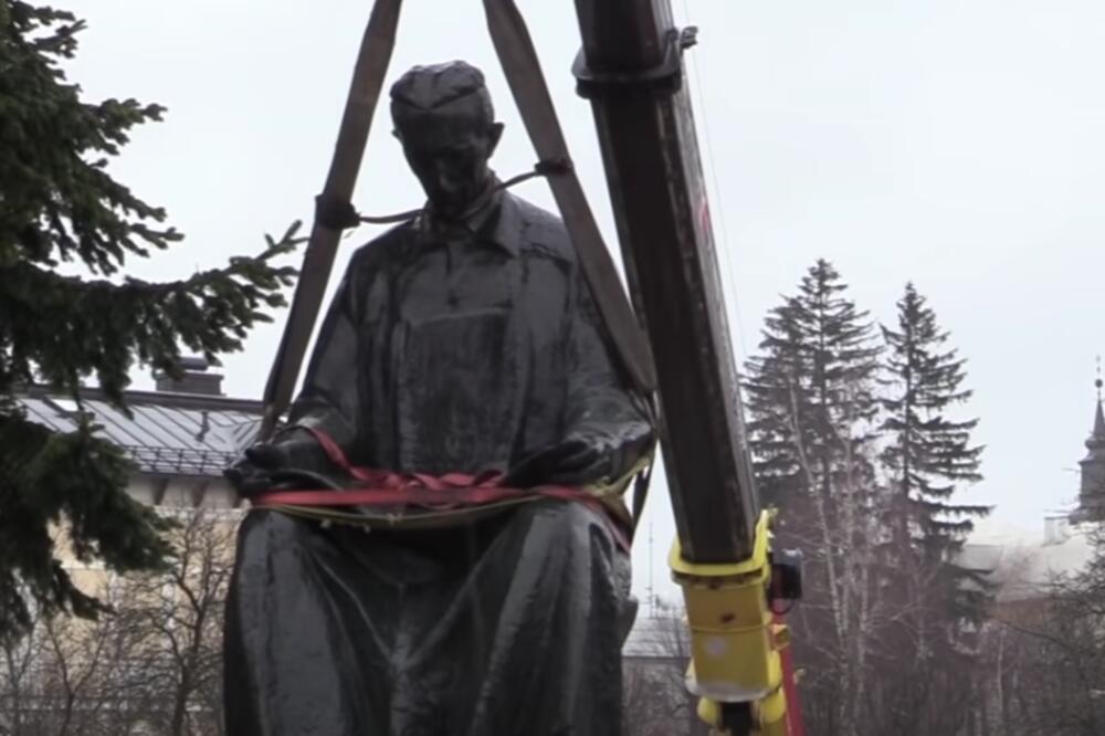 SPOMENIK NIKOLI TESLI SE VRAĆA U GOSPIĆ NAKON 30 GODINA OD MINIRANJA: U petak svečano otkrivanje! (VIDEO)