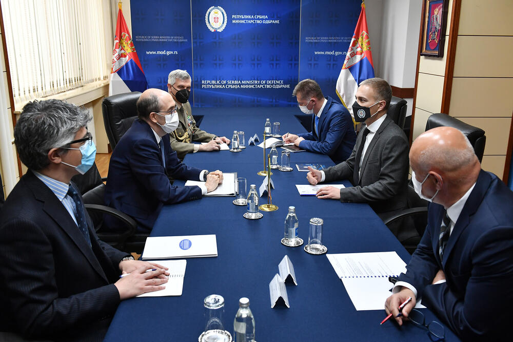 SASTANAK: Ministar Stefanović razgovarao je danas sa ambasadorom Italije Karlom Lo Kašom