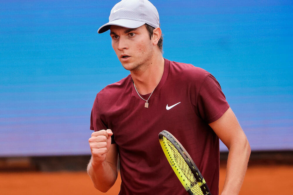 KECMANOVIĆ OPET ODLIČAN, SADA ČEKA NOVAKA: Miomir se izborio sa neugodnim Francuzom i ušao u četvrtfinale!