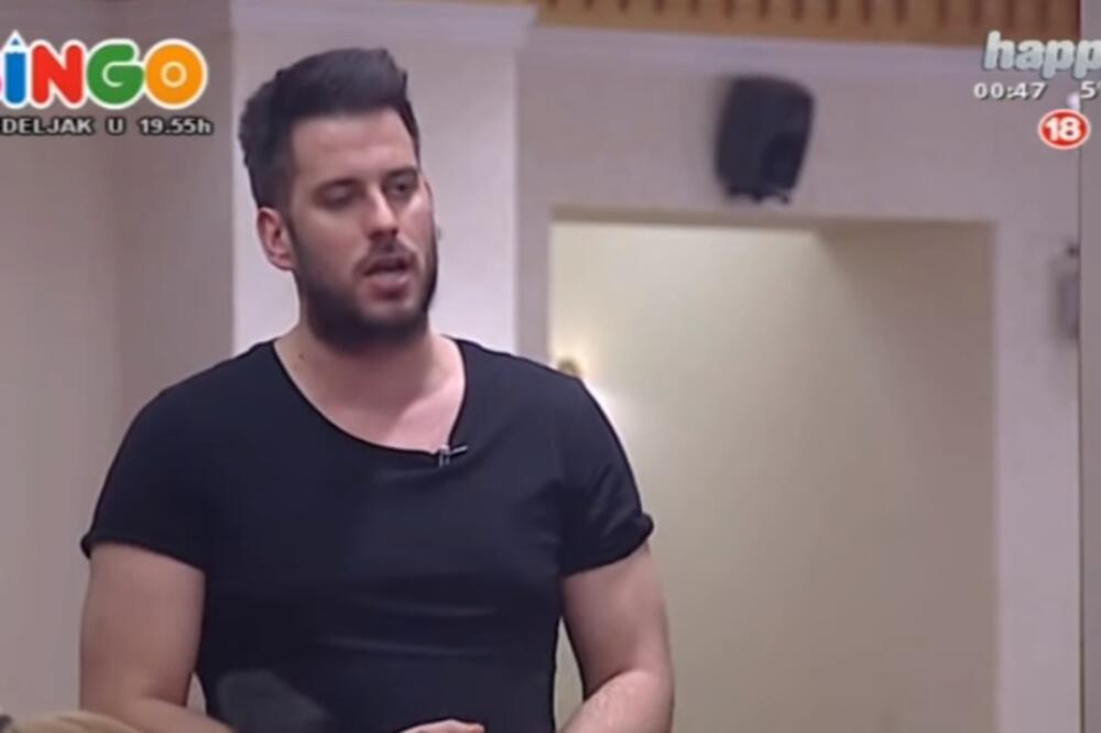 PRAVIO JE SKANDALE PO RIJALITIJIMA, A IZ JEDNOG JE IZBAČEN U PRATNJI POLICIJE: Uhvaćen u društvu srpske pevačice!