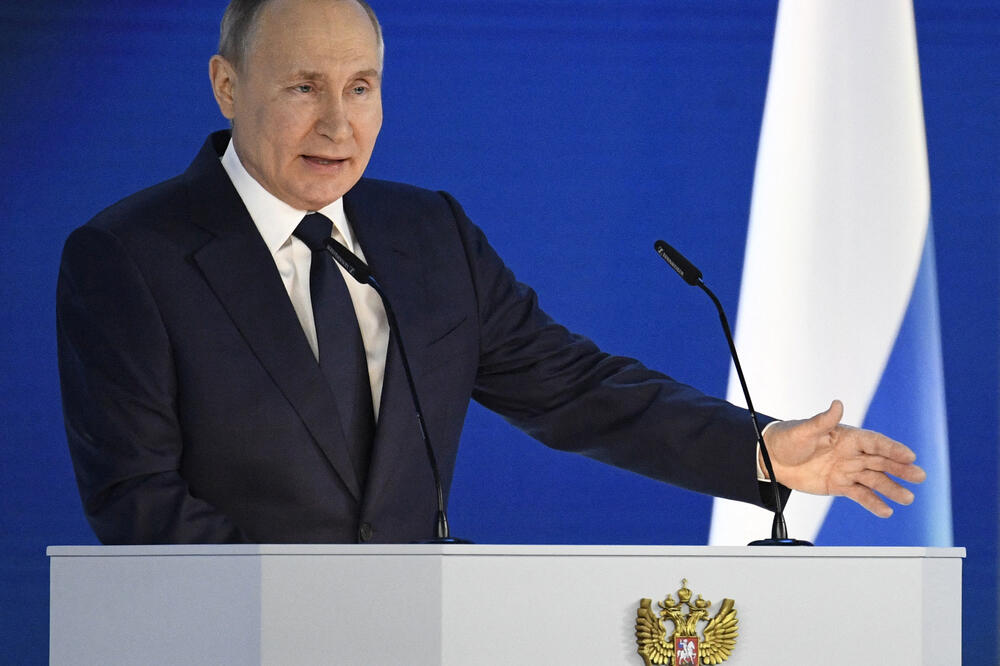 Makron i Putin razgovarali o deeskalaciji napetosti na beloruskoj granici