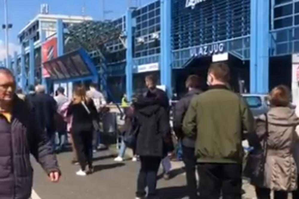 NULA BODOVA ZA ORGANIZACIJU! GRAĐANI BESNI I NERVOZNI: Ponovo OGROMNA GUŽVA na Zagrebačkom Velesajmu (VIDEO)