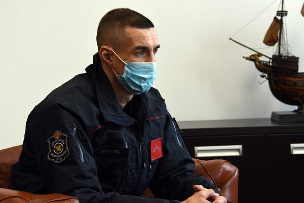 ŠAMPION U ODELU VATROGASCA! Upoznajte Marka Nikolića prvaka u boksu i jaku snagu MUP-a Srbije