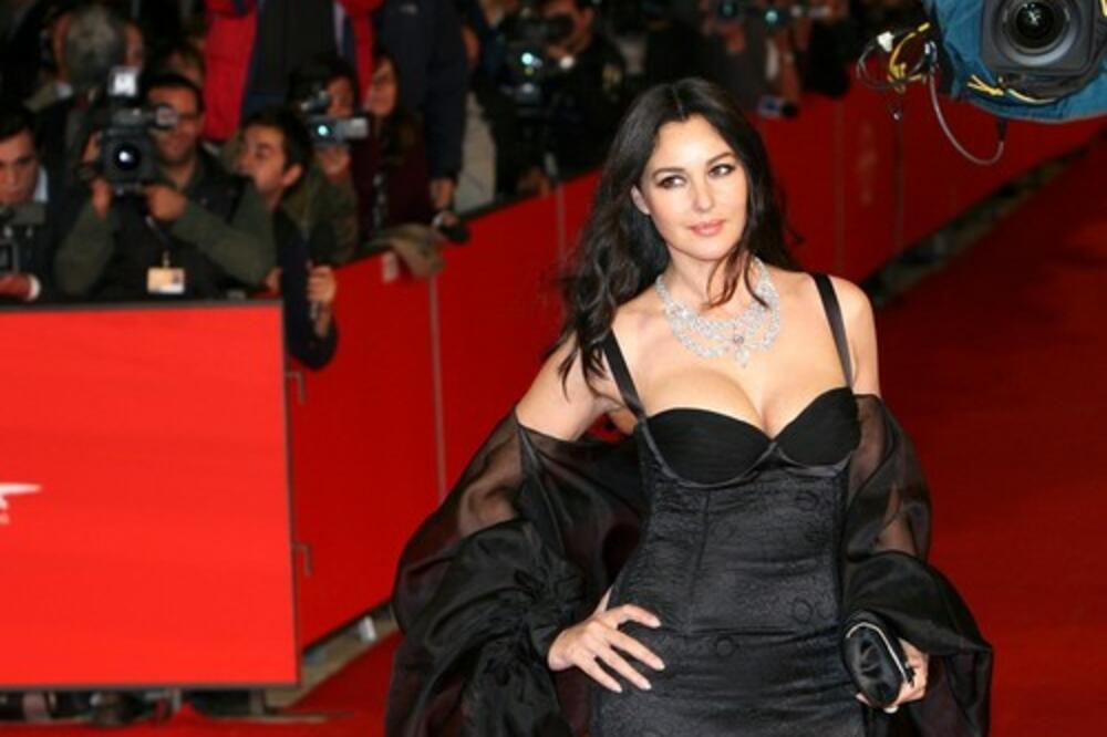 MONIKA BELUČI OTKRILA TAJNU SVOJE LINIJE: Ovo je NJEN sedmodnevni PLAN ISHRANE, ne vežba, a skida KILOGRAME