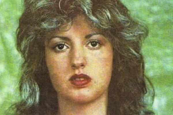 BILA JE PRVA PEVAČICA GRUPE "ZANA", KLANJALA JOJ SE CELA BIVŠA JUGOSLAVIJA: Povukla se, a danas je NEPREPOZNATLJIVA