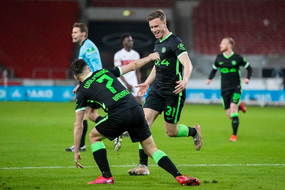 PETARDA HOFENHAJMA, DORTMUND RUTINSKI: Volfsburg slavio u Štutgartu, minimalac Majnca protiv Verdera!