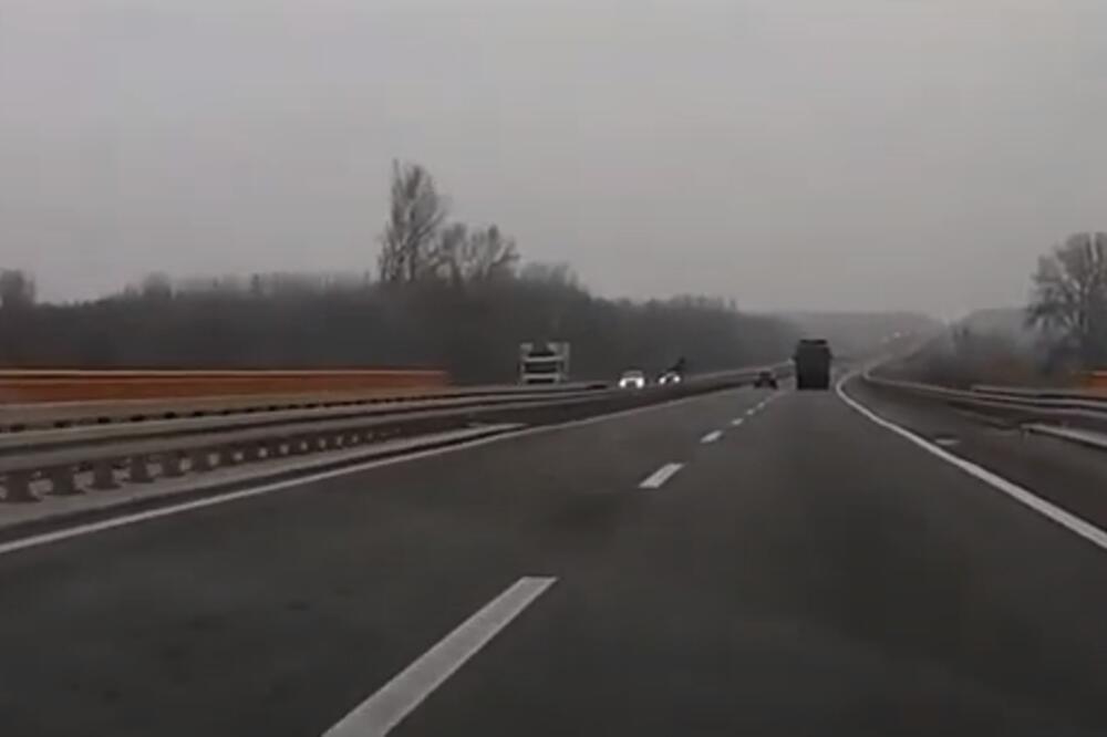 POGINUO RADNIK NA ODRŽAVANJU PUTA KOD BEŠKE! Automobil naleteo na njega nije mu bilo spasa