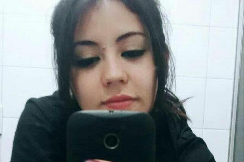 DIJANA JE ISTRČALA IZ STANA GOLA I PRESTRAŠENA: Kada su KOMŠIJE čule šta se desilo, POZLILO IM JE OD ŠOKA! (FOTO)