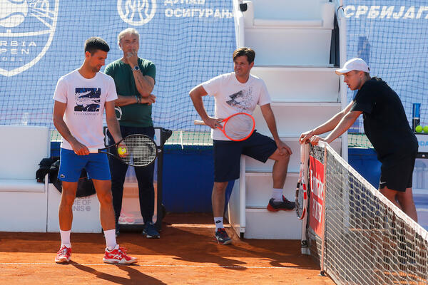 PRAVI DOKAZ PATRIOTIZMA: Novak se sprema za četvrtfinale sa BISEROM SRPSKOG TENISA!