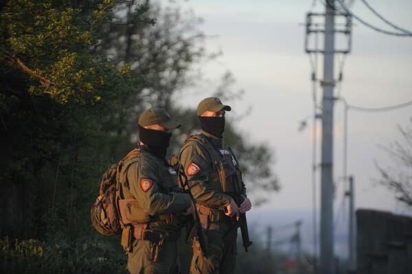 OVAKO IZGLEDA PRETRES VELJINE KUĆE: Specijalci traže ostatke dvojice nestalih muškaraca! (FOTO)