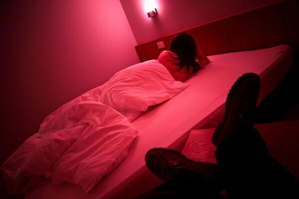 TRPIM SRAMOTU 20 GODINA: Ispovest ove žene je STRAŠNA, a svi misle da živi kao KRALJICA!