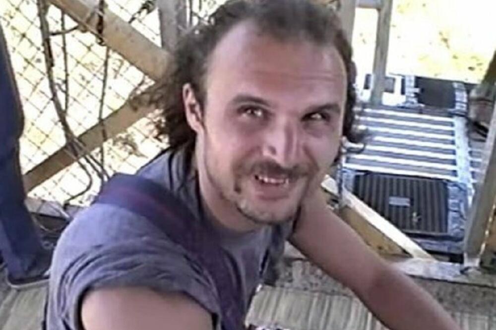 BACIO SE U AMBIS NIJE NI TREPNUO! JEZIVI SNIMAK NAŠEG KOMPOZITORA POSLE DVE DECENIJE UGLEDAO SVETLOST DANA! (VIDEO)