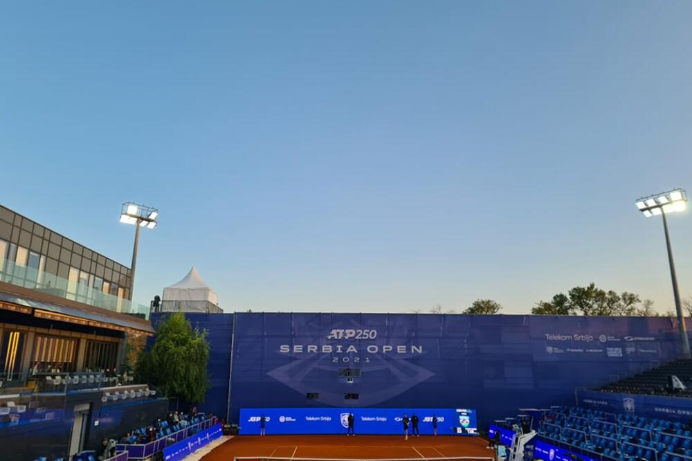 OPASNOST PO VAZDUŠNI PROSTOR SRBIJE: Ptice na Dorćolu imaju NOĆNE more zbog POZNATOG TENISERA