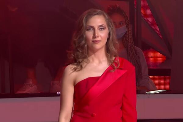 NAŠA PEVAČICA PROGOVORILA O SVOM ZDRAVSTVENOM STANJU: Bori se sa ovim PROBLEMOM