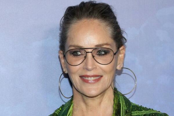 GLUMICA PROGOVORILA O ŠAMARANJU NA SNIMANJU: Koleginica ju je UDARILA, izvinila se, a onda su usledila još 2 ŠAMARA