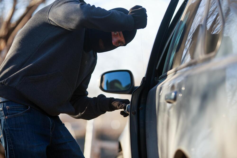 NOVE METODE AUTO-MAFIJE: Sada se radu ovi DELOVI, a bez njih nema registracije, CENA je do 1.000 evra