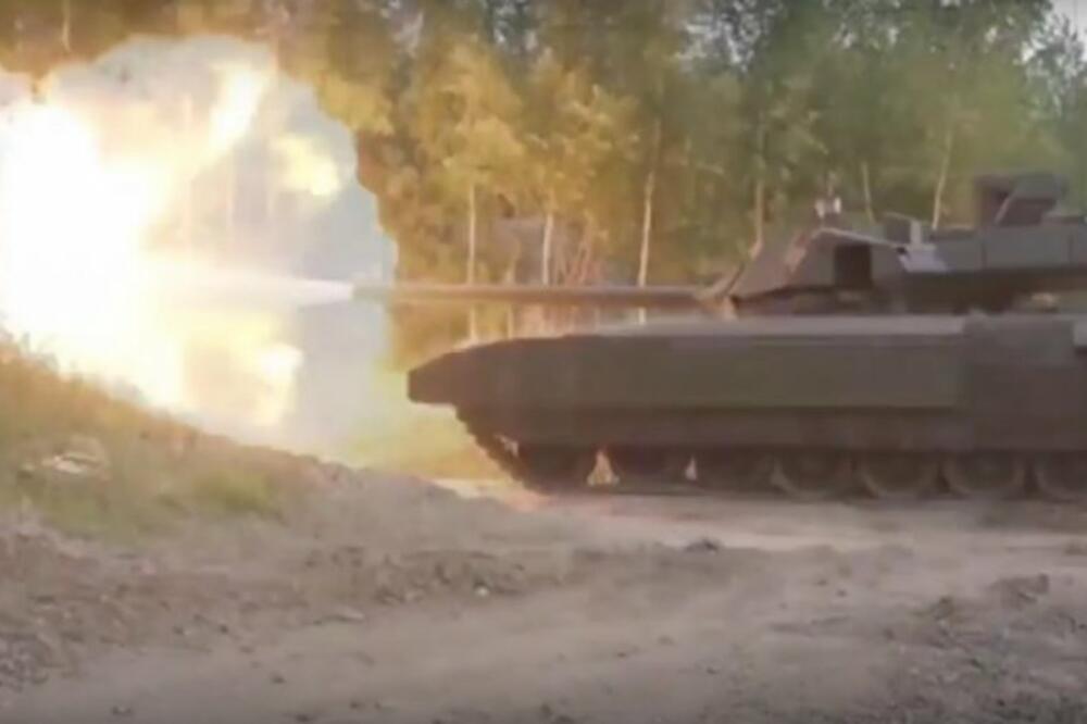 TENK KOJIM UPRAVLJA VEŠTAČKA INTELIGENCIJA PROŠAO TESTIRANJE: Neprijatelji Rusije će dobro da se PREZNOJE!