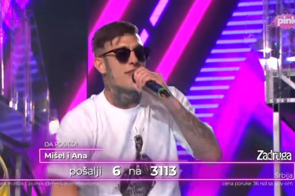 MUZIČKA ZVEZDA POTPUNO ODUŠEVLJENA FRANOM PUJASOM: Javno se oglasio i imao je samo JEDNO DA MU PORUČI! (FOTO)