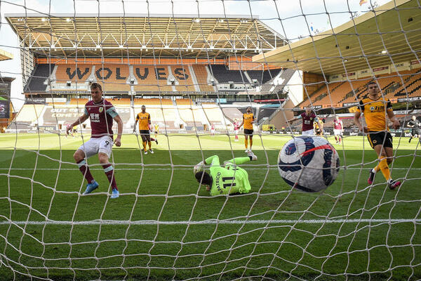 MREŽE MIROVALE U 'DERBIJU RUŽA', POKER BARNLIJA NA MOLINOU! Vud postigao het-trik za poluvreme!