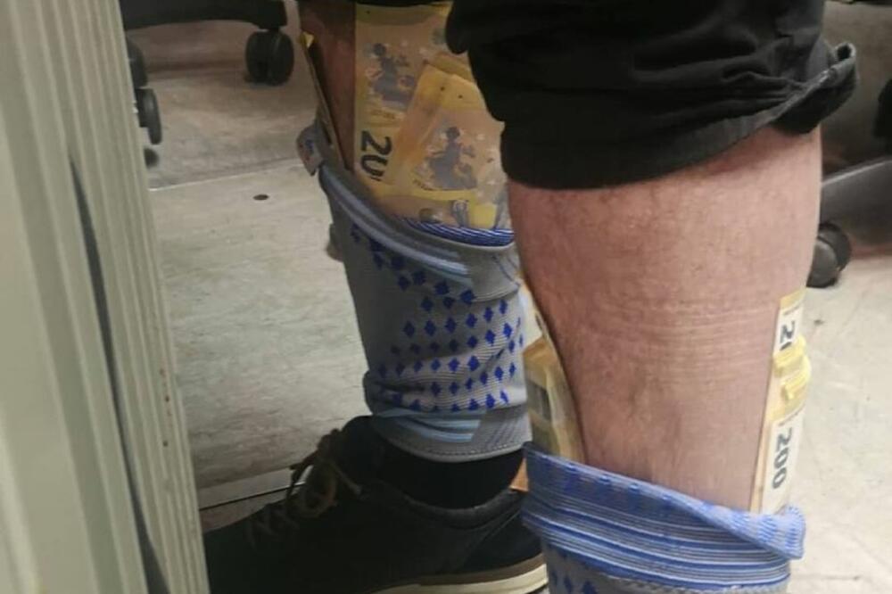 PROBAO DA PROĐE GRANICU SA 70.000 EVRA U ČARAPAMA: Neviđena scena na BATROVCIMA (FOTO)