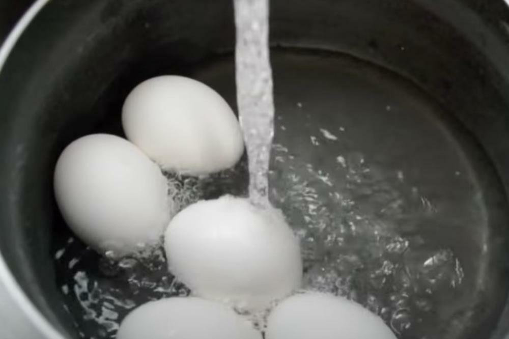 SLEDI PRAZNIK, IMAMO SJAJAN TRIK ZA USKRŠNJA JAJA: Recept je veoma prost, a rezultat BOŽANSTVEN