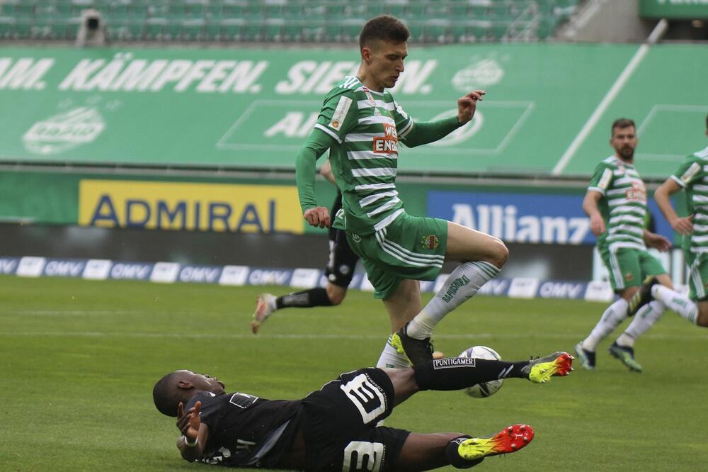 VANDALIZOVAO JE ULICAMA KISELJAKA, A SADA JE PRED POTPISOM KARIJERE: Hrvat koji je skrnavio džamiju u Bundesligi!