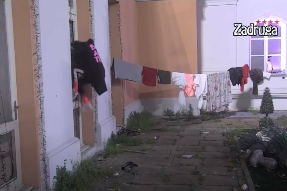 SAMO ŠTO SE NIJE ISKASAPILA! TARA ZBOG SVAĐE SA ŠA RAZBILA STAKLO I POBEGLA IZ ZADRUGE:Briznuo u plač, pa zapretio!