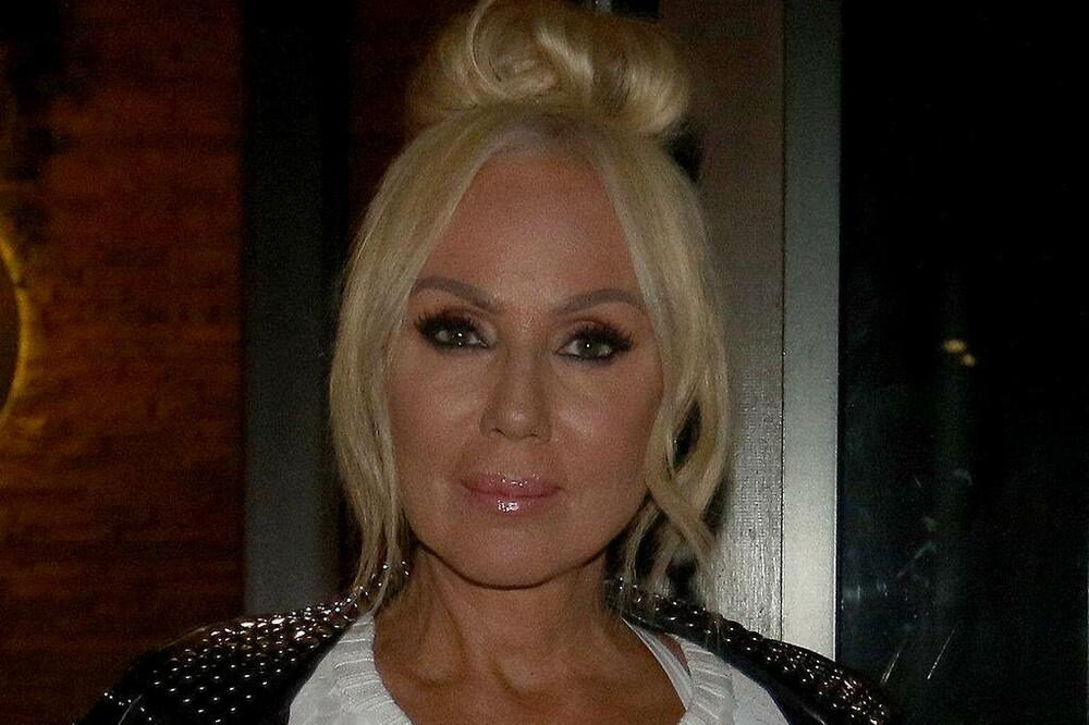 LEPA BRENA NA FOTOGRAFIJI SA PIJACE: Na slici je sa ženom koja joj puno znači, emocije pucaju ko VATROMET!