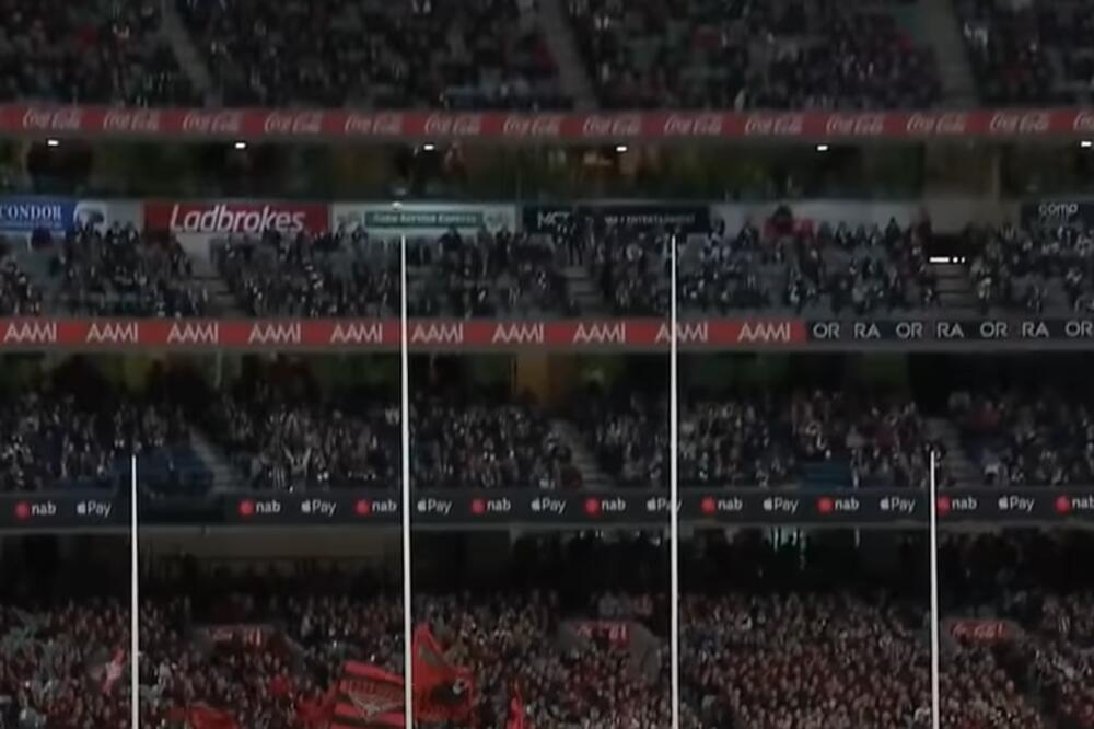 SCENE KOJE SVI JEDVA ČEKAJU PONOVO DA VIDE: U Australiji skoro 80.000 navijača gledalo utakmicu (VIDEO)