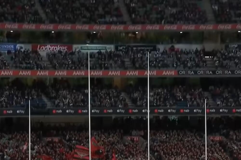 SCENE KOJE SVI JEDVA ČEKAJU PONOVO DA VIDE: U Australiji skoro 80.000 navijača gledalo utakmicu (VIDEO)