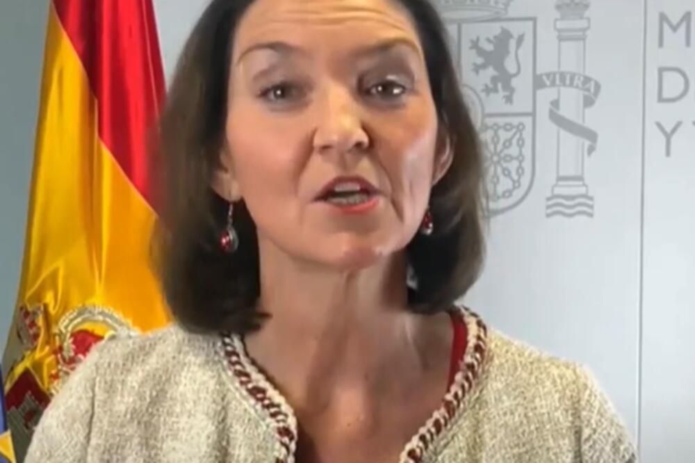 ŠPANSKOJ MINISTARKI UPUĆENE PRETNJE SMRĆU: Poštom joj stigao NOŽ sa CRVENIM MRLJAMA!