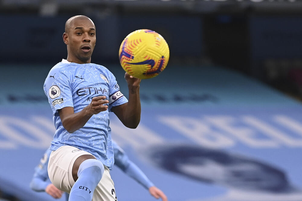 "ŽIVOT U URAGANU": Brazilski fudbaler održao timskim drugarima govor koji je promenio sve (FOTO)