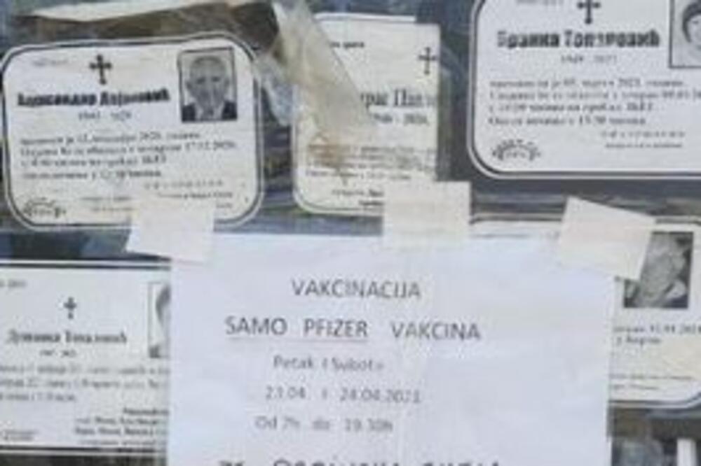 ISPISALI NA UMRLICAMA: Na tabli sa umrlicama u Padinskoj Skeli neko je ostavio poruku