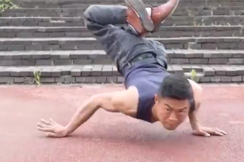 ZAPANJUJUĆA SNAGA! OVAJ ČOVEK MOŽE DA URADI NEŠTO NEVEROVATNO: Da li je ovo moguće? (VIDEO)