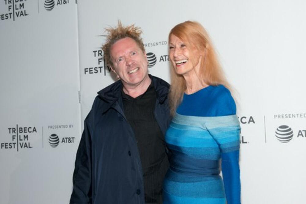 LEGENDA PANKA i otpadnik pokazao šta je PRAVA LJUBAV: Njegovu ŽENU su otpisali i LEKARI, ali on se NE PREDAJE!