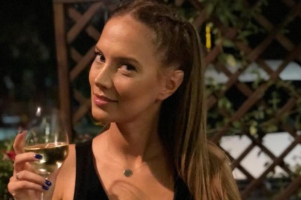 VRELE SCENE IVANE ALEKSIĆ I POZNATOG PEVAČA ZAPALILE MREŽE: Svi se pitaju kako će Ša reagovati NA OVO