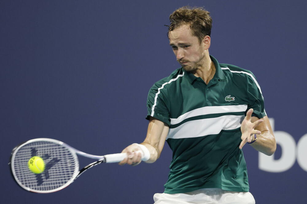 TURNIR NA MAJORKI JE DOBIO FINALISTE: Kveri i Medvedev će igrati za titulu!