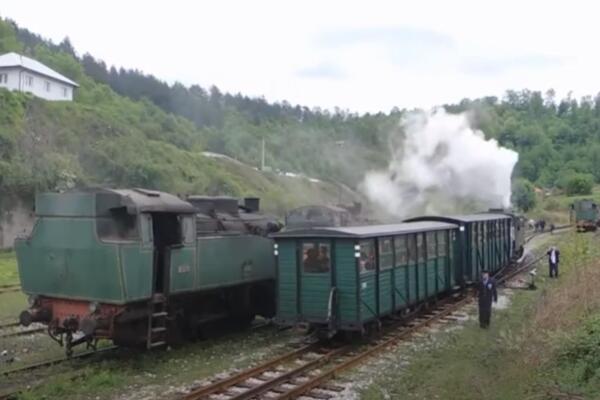 NOSTALGIJA NA LETNJEM REŽIMU: Od 1. maja parni voz na Šarganskoj osmici, a saopšteno je i vreme polaska!
