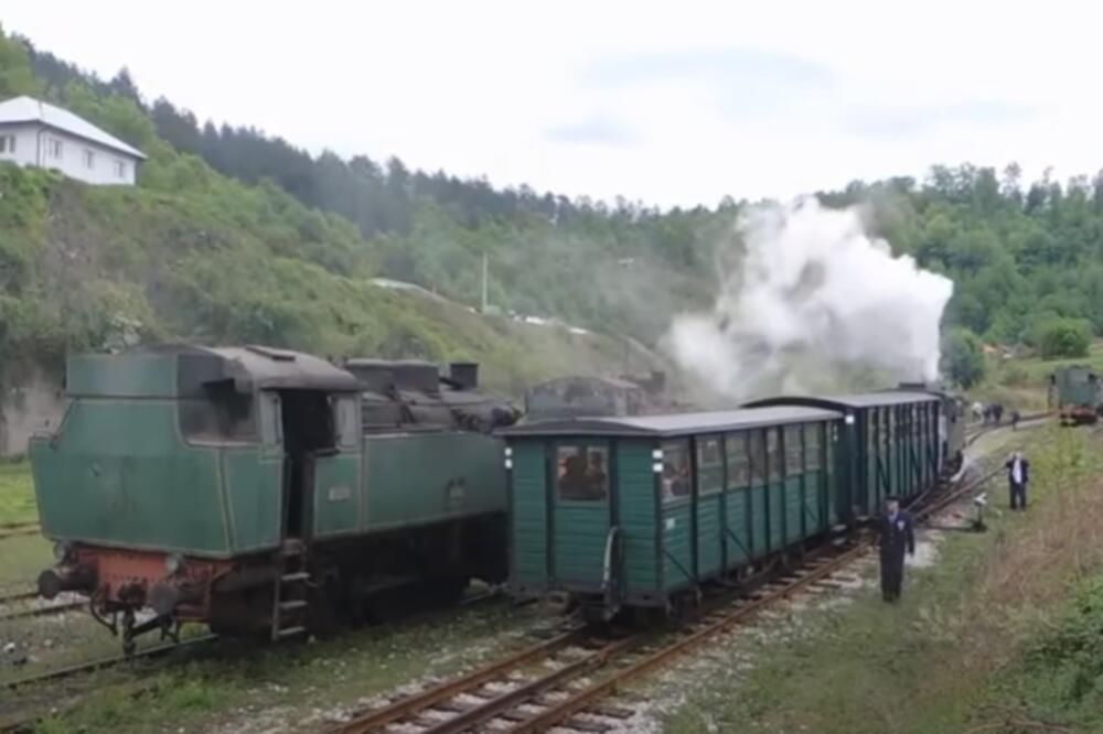 NOSTALGIJA NA LETNJEM REŽIMU: Od 1. maja parni voz na Šarganskoj osmici, a saopšteno je i vreme polaska!